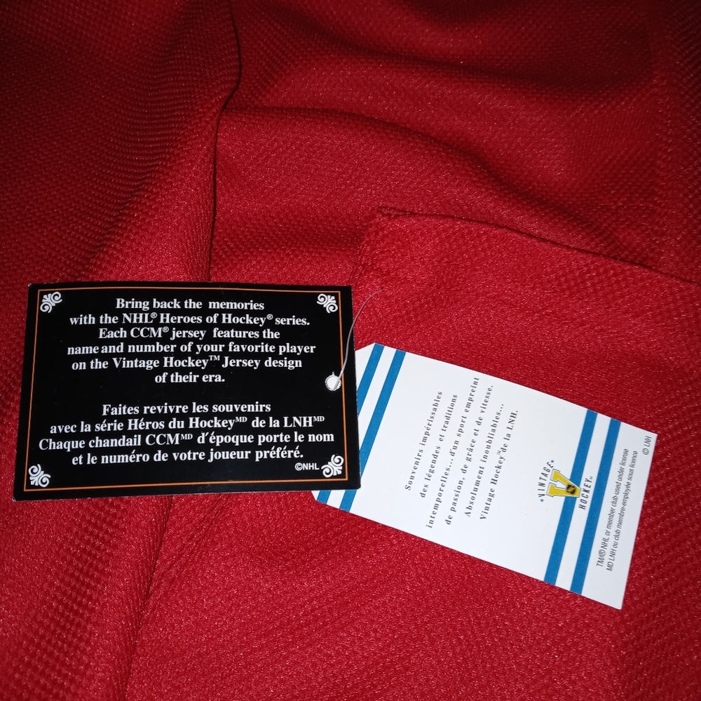 Free Shippin#9 Gordie Howe jersey size L.. you wear same design worn by the pro. - Picture 4 of 10